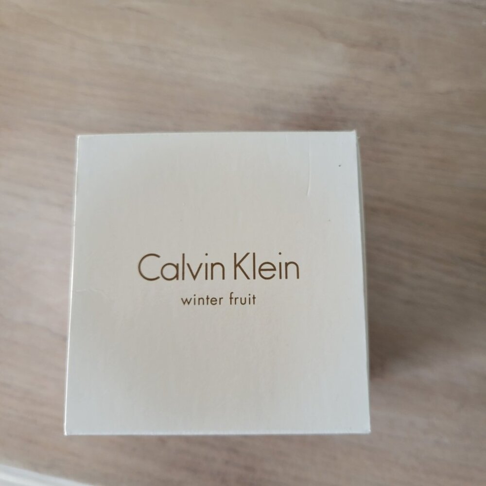 Calvin Klein Winter Fruit Scented Candle | Apple Mandarin Vanilla Luxe Decor - Picture 9 of 11